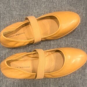 Lucky Brand Tan Flats
